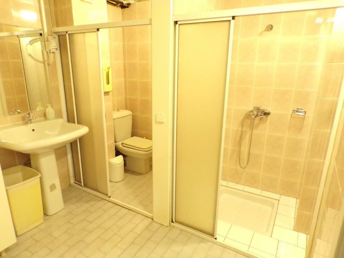 Christine'S Downtown Suites 카발라 외부 사진